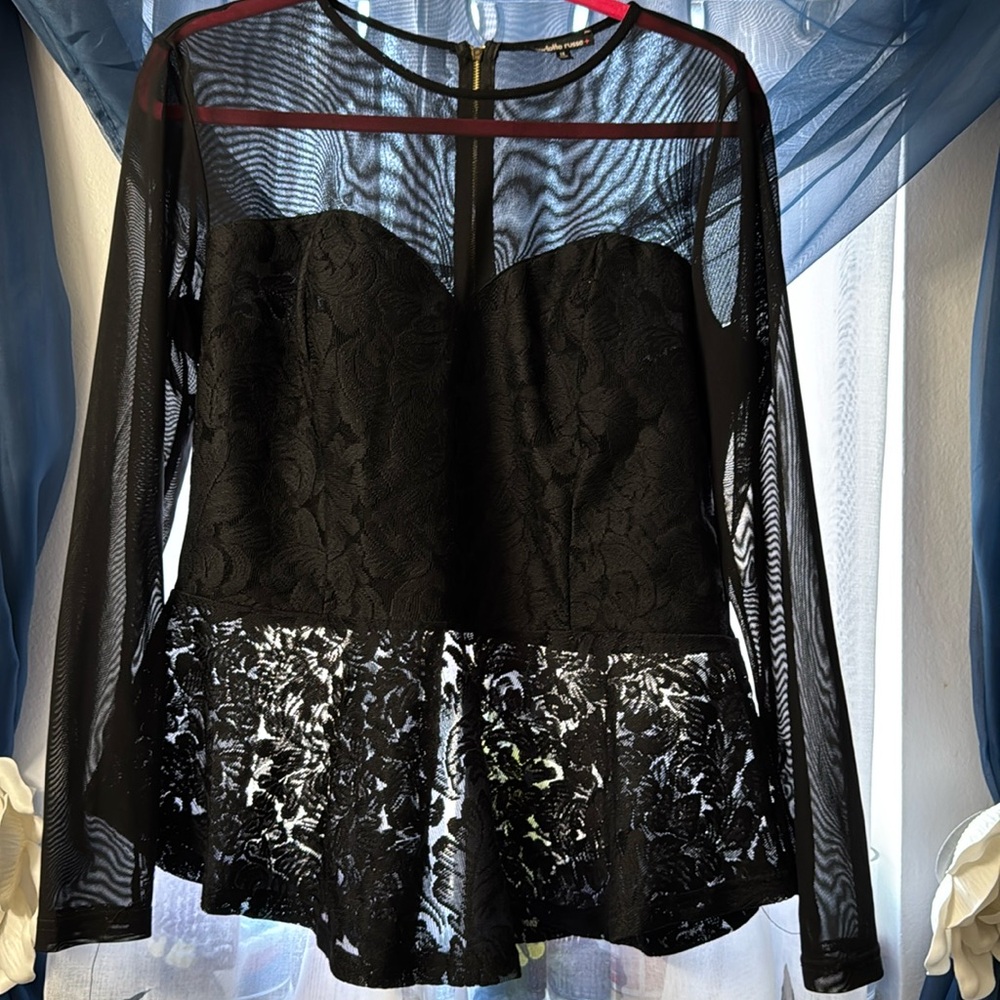 Charlotte Russe Women’s Black Sheer Lace Top 1XL